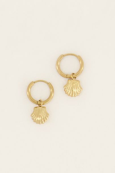 Souvenir scallop shell earrings