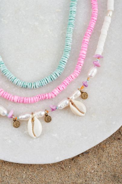 Souvenir pink surf necklace with silver clasp