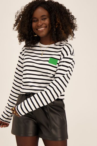 Gestreepte top met groene patch