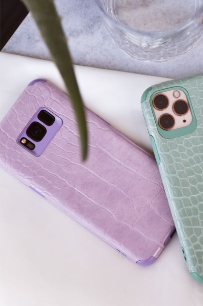 Lilac phone case with croc print