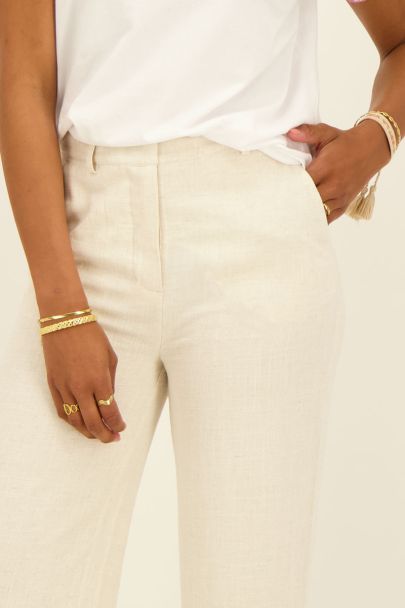 White linen-look trousers