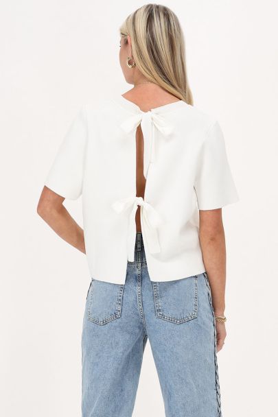 Witte top met korte mouwen & strikjes