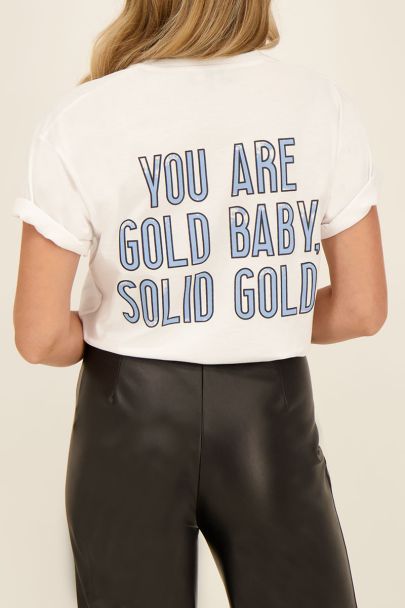 Wit T-shirt met blauwe tekst