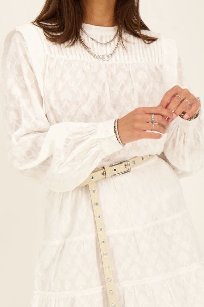 Witte blouse met ruffles en structuur detail