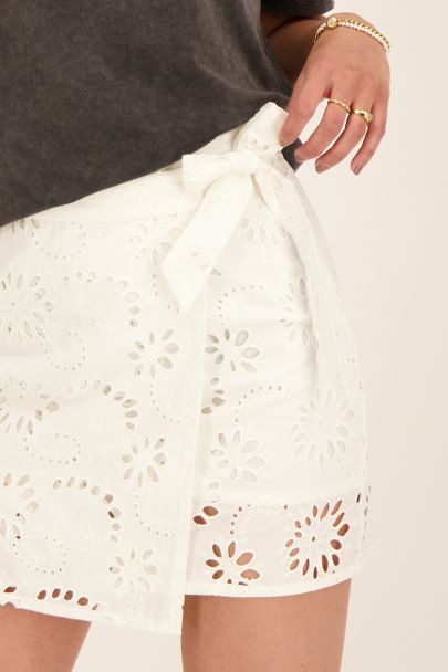 White floral embroidered skort 