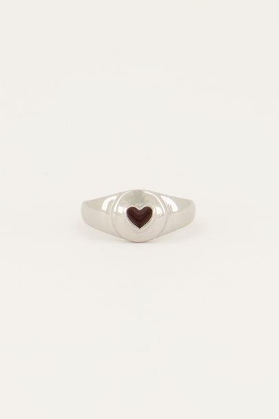 Signet ring with a black heart
