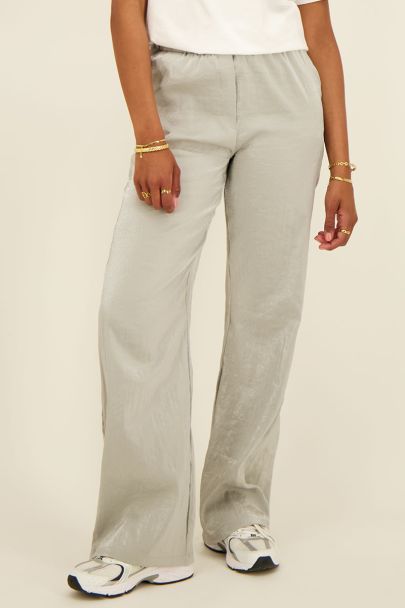 grey wide-leg trousers with pockets and elastic