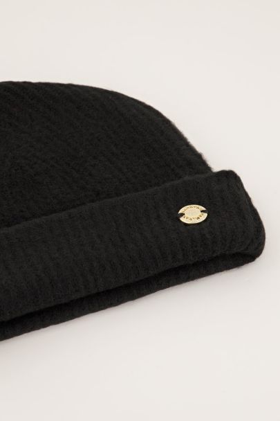 Black coloured hat