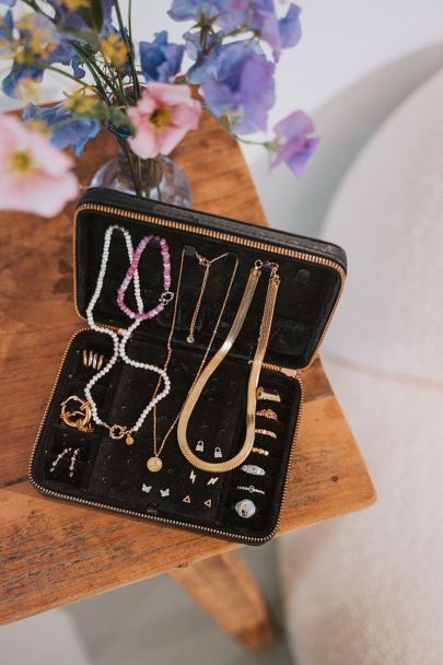 Black jewellery case