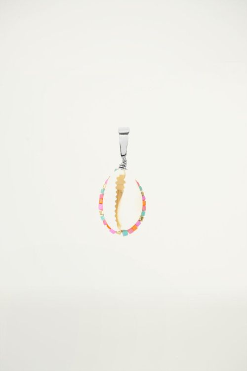 Bedel schelp met roze kralen, schelp bedel