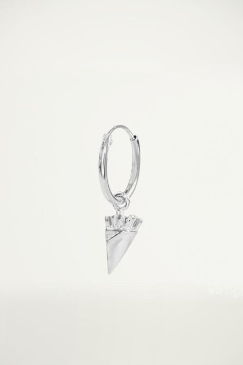 One piece oorring frietje, friet oorbel