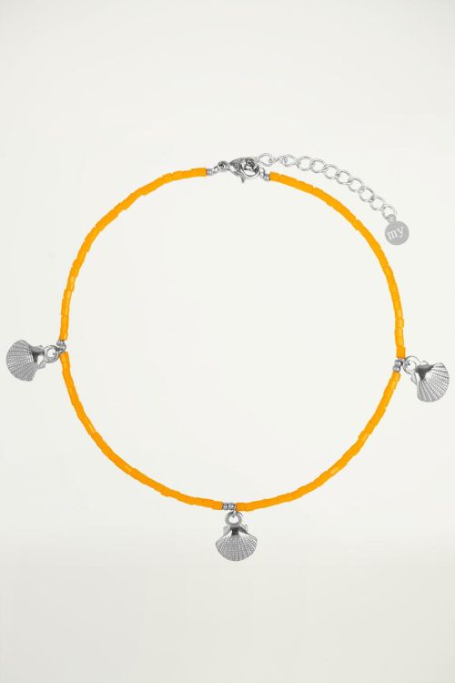 Oranje enkelbandje schelpjes, schelpen sieraden