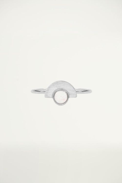 Ring half plaatje parel, Minimalistische ringen