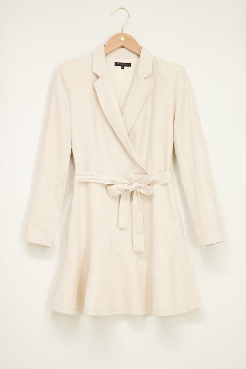 Beigefarbenes Blazer-Kleid im Leinen-Look