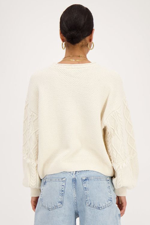 Beige sweater with jacquard sleeves | My Jewellery