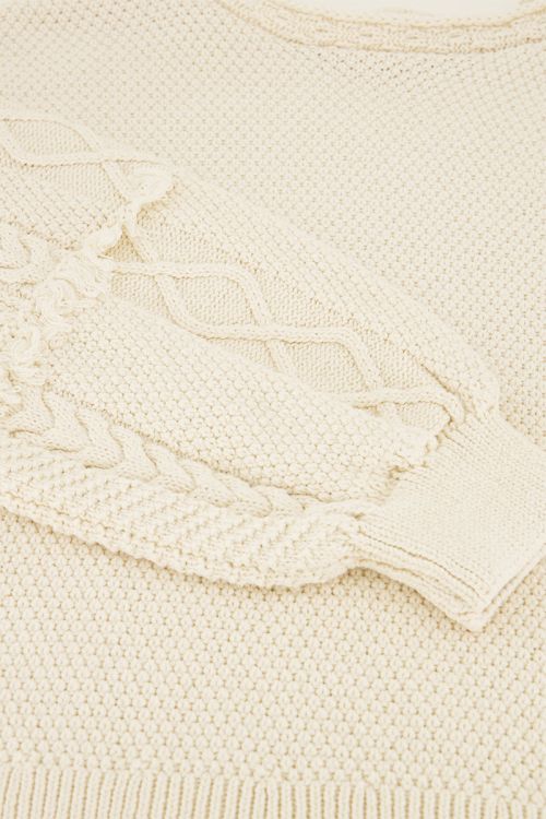 Beige sweater with jacquard sleeves | My Jewellery