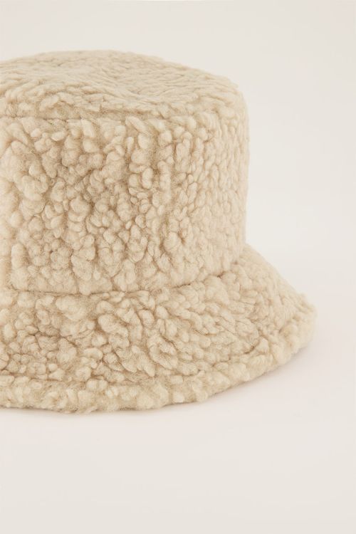 Beige teddy bucket hat