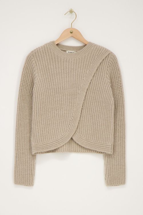Beige knit sweater with overlap | My Jewellery