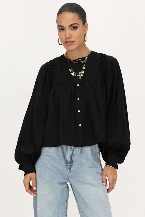 Black blouse with pintuck & balloon sleeves | My Jewellery