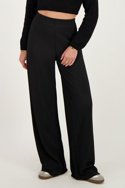 Black pleated trousers with elasticated waistband | My Jewellery