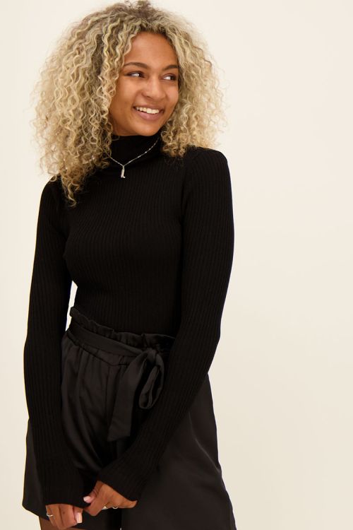 Zwarte rib top met col | My Jewellery
