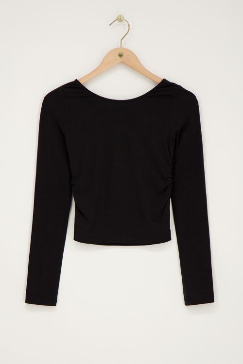 Black top with low back | My Jewellery
