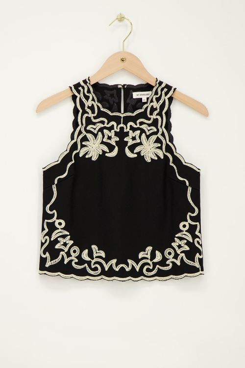 Zwarte top met witte embroidery