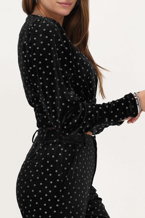 Black velvet top with silver flowers | My Jewellery