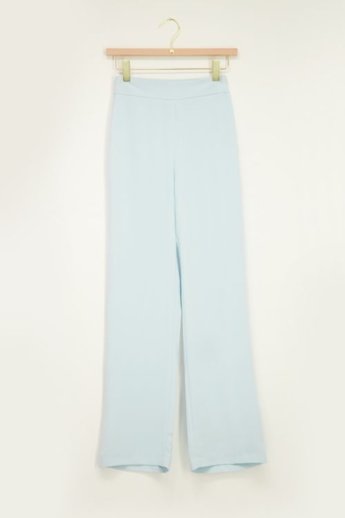 wijdvallende broek blauw