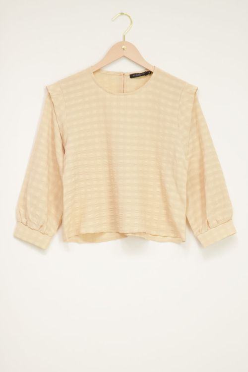 Beige top met schouderstuk