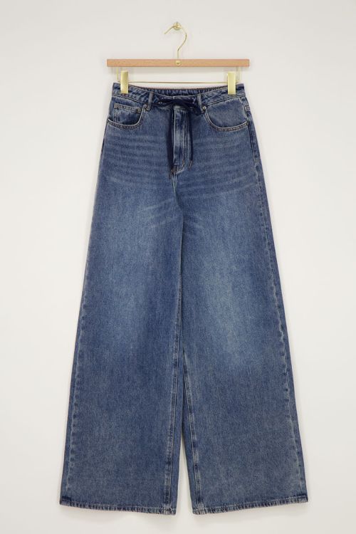 Blue wide leg jeans with drawstring