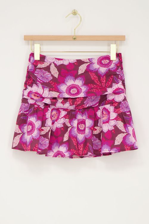 Bruine skort met plooien en roze bloemenprint