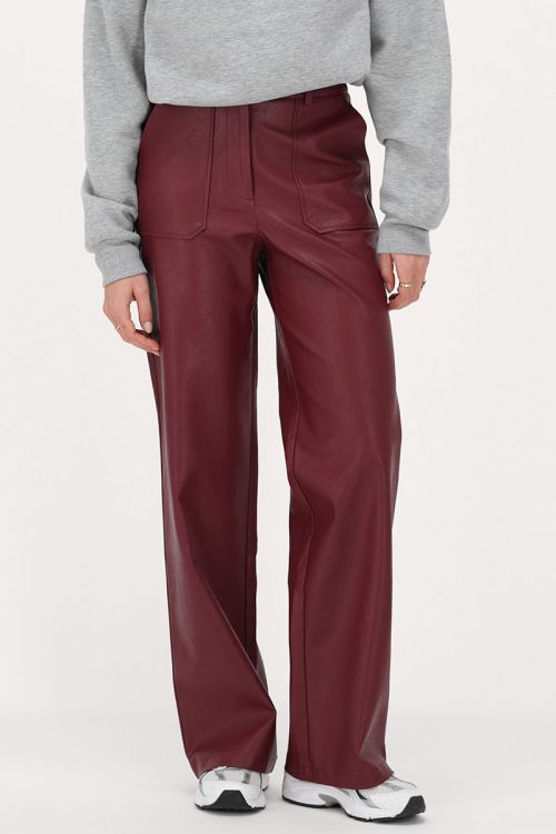 Burgundy leather look trousers with pockets | My Jewellery