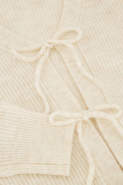 Cream cardigan with bows | My Jewellery