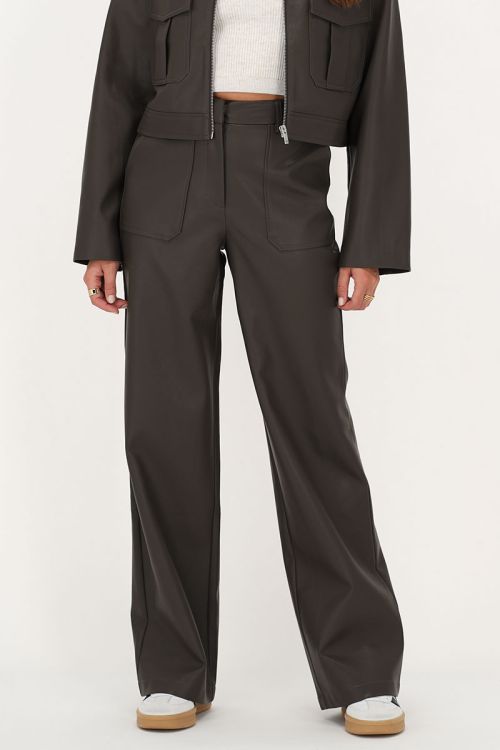 Dark green leather look trousers with pockets | My Jewellery
