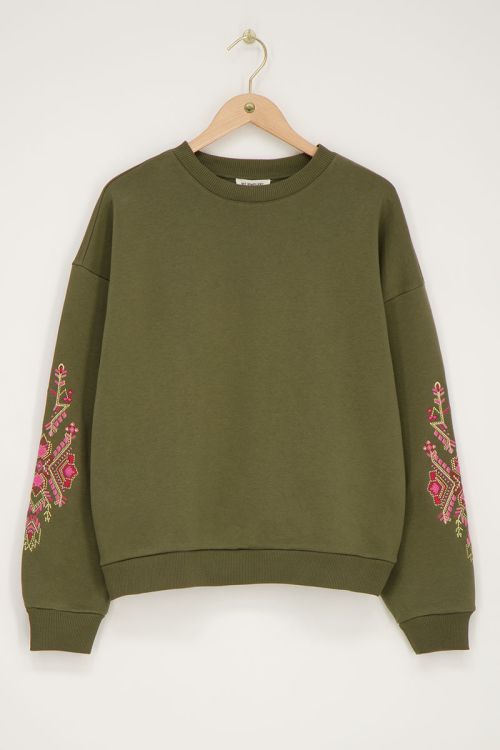 Dark green sweater with pink embroidery | My Jewellery