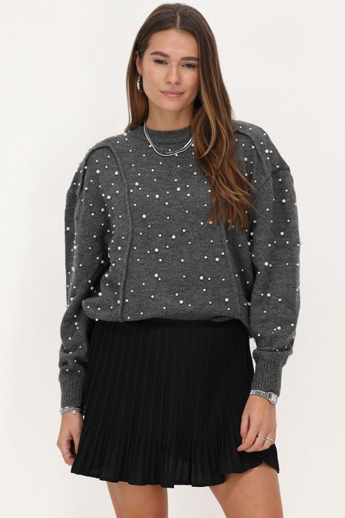 Dark grey sweater with pearls | My Jewellery