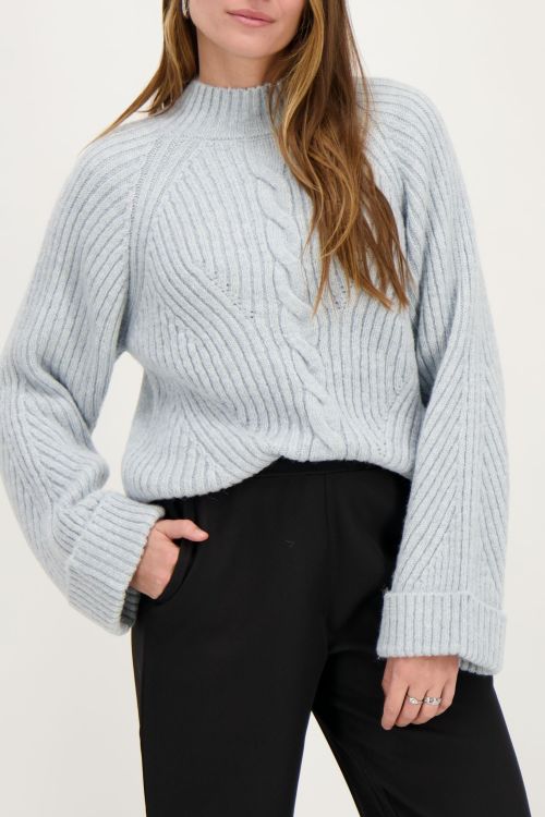 Light blue sweater with cropped sleeves | My Jewellery
