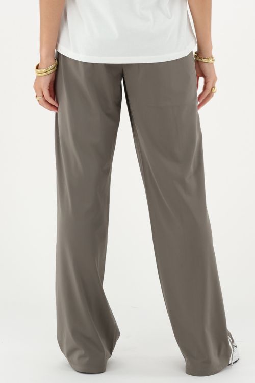 Grey wide jogger pants with stripes | My Jewellery