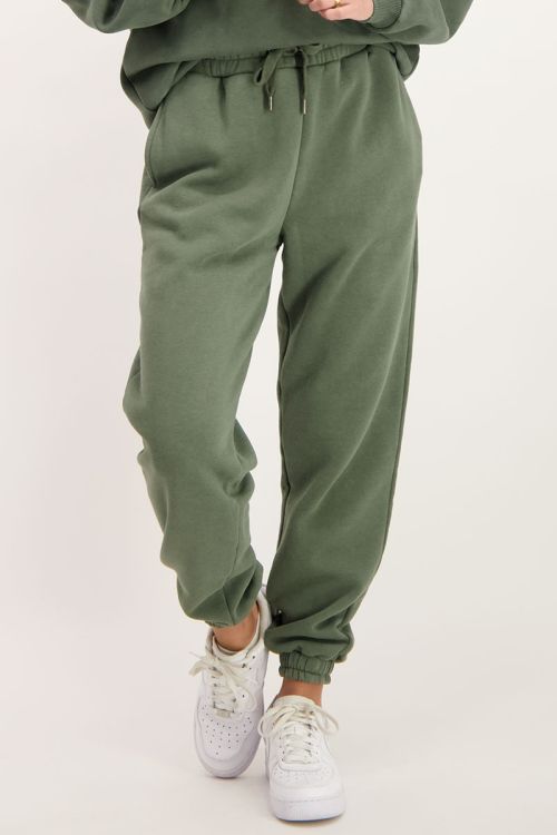 Green sweatpants | My Jewellery