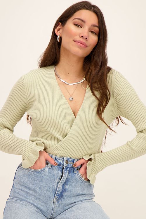Groene trui met overslag & ruffle | My Jewellery