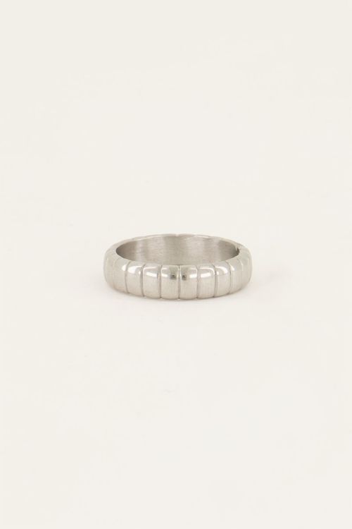 Iconic schmaler Ring mit Rippung