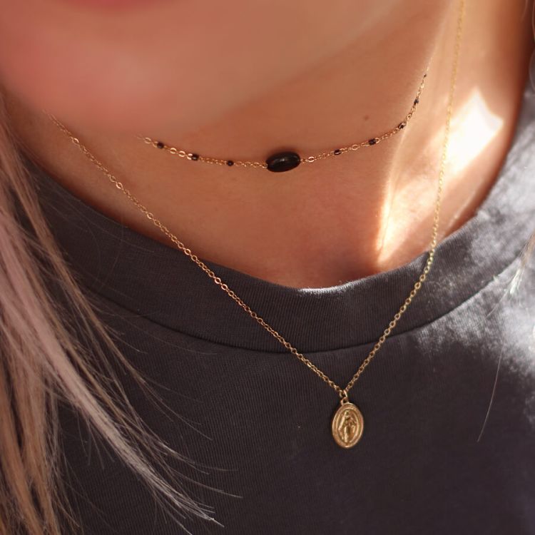 Ketting met munt maria, Minimalistische ketting