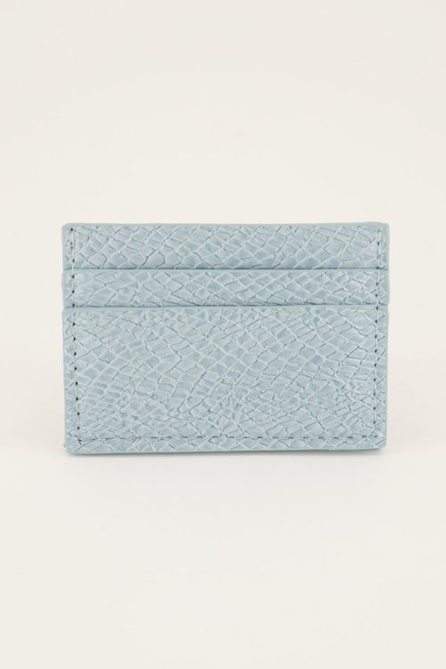 Lichtblauwe pasjeshouder met croco print