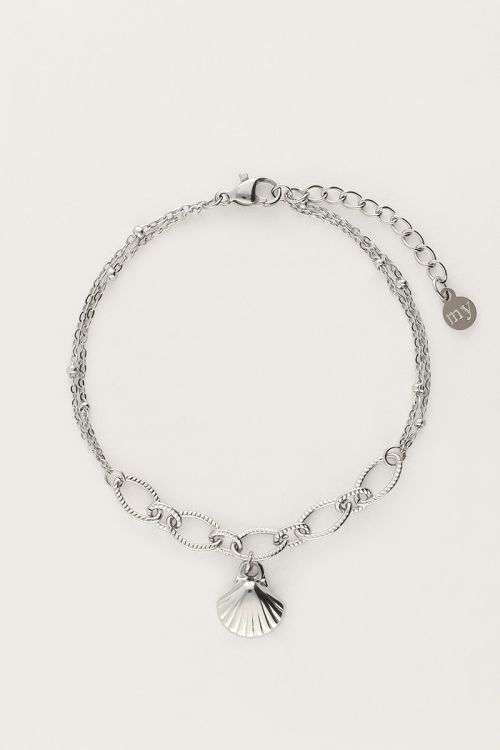 Minimalist bracelet with chunky chain-links & seashell | My Jewellery