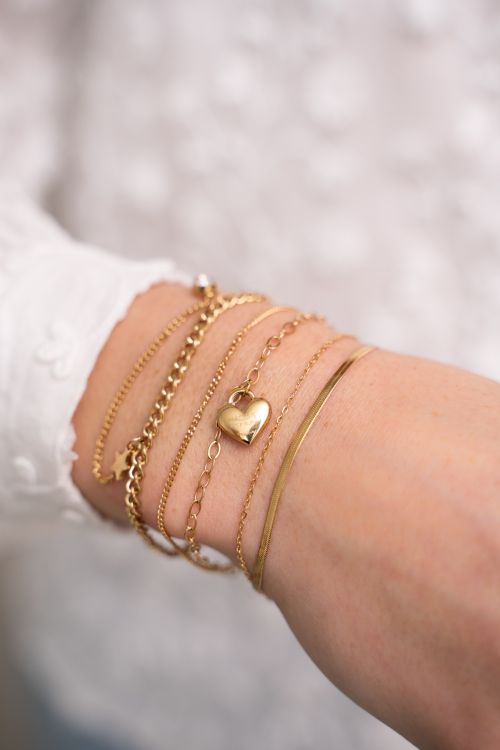 Minimalistisches Doppelarmband mit Herzanhänger