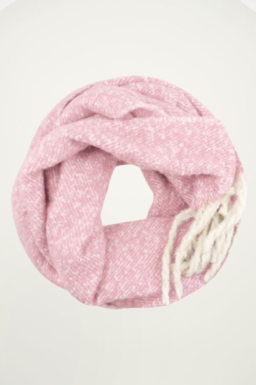 Roze Sjaal, Gebreide sjaal