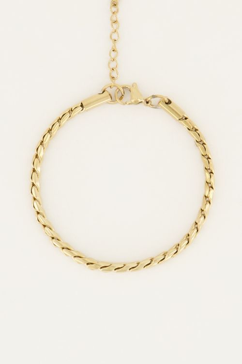 Armbandje gedraaid