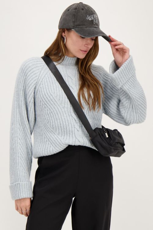 Light blue sweater with cropped sleeves | My Jewellery