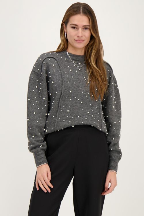 Dark grey sweater with pearls | My Jewellery